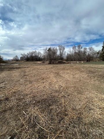 3200 Langdon Rd, Pueblo, CO 81001