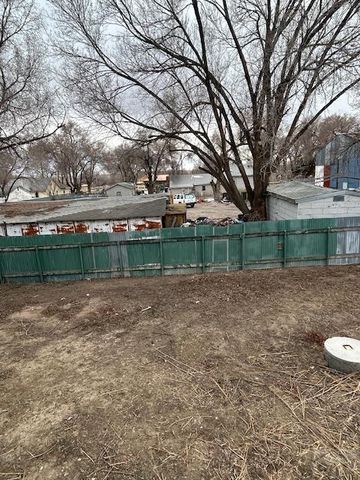 3200 Langdon Rd, Pueblo, CO 81001