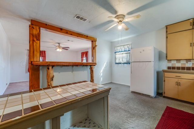 106 S Canadian Street, Wheeler, TX 79096