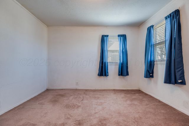 106 S Canadian Street, Wheeler, TX 79096