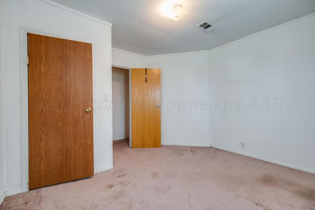 106 S Canadian Street, Wheeler, TX 79096