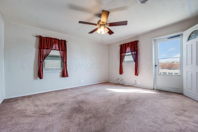 106 S Canadian Street, Wheeler, TX 79096