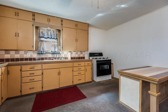 106 S Canadian Street, Wheeler, TX 79096