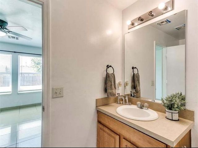 2705 SW Fennel Road, Oklahoma City, OK 73128