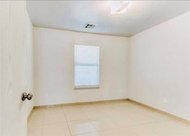 2705 SW Fennel Road, Oklahoma City, OK 73128