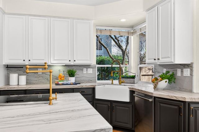 1425 Humbug Creek Dr, Folsom, CA 95630