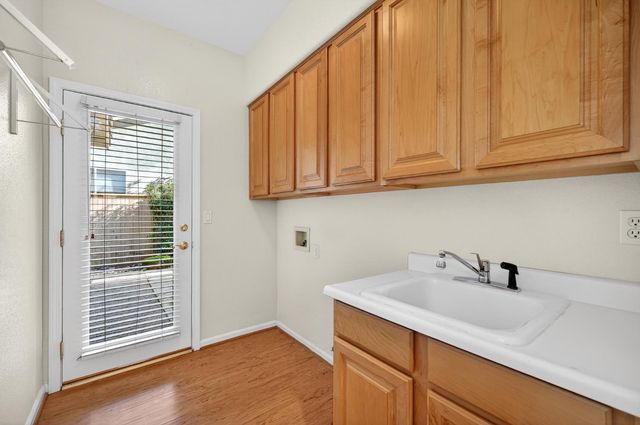 1425 Humbug Creek Dr, Folsom, CA 95630