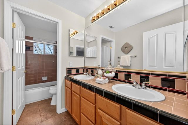 1425 Humbug Creek Dr, Folsom, CA 95630