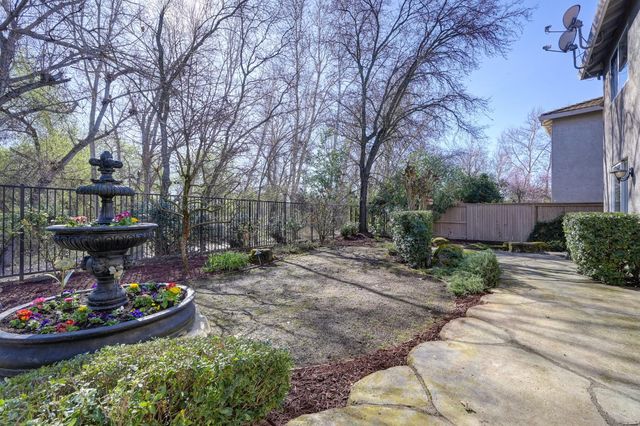 1425 Humbug Creek Dr, Folsom, CA 95630