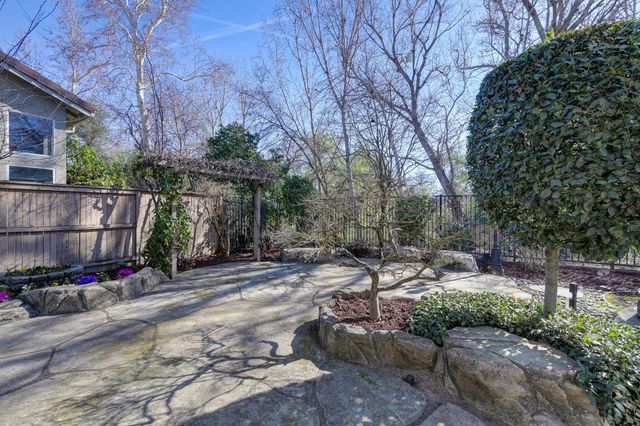 1425 Humbug Creek Dr, Folsom, CA 95630