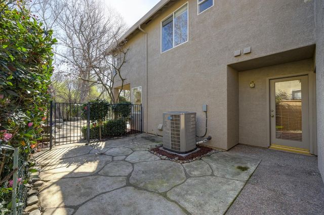 1425 Humbug Creek Dr, Folsom, CA 95630