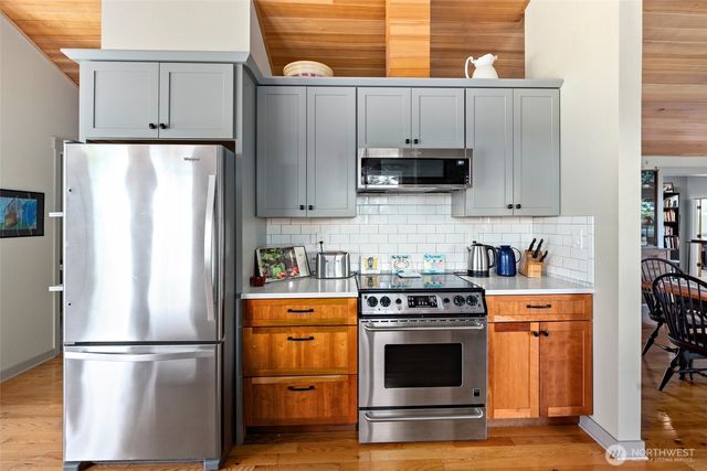1045 NE Summit Loop, Coupeville, WA 98239