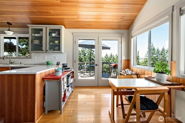 1045 NE Summit Loop, Coupeville, WA 98239