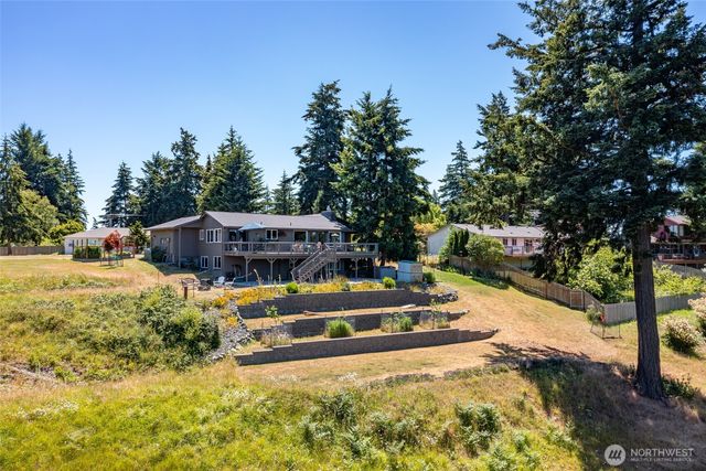 1045 NE Summit Loop, Coupeville, WA 98239