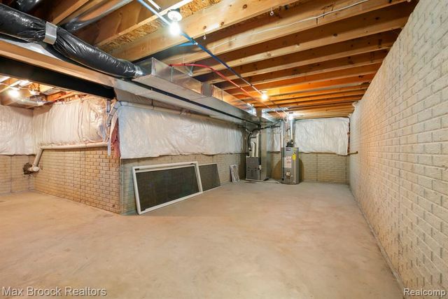 1020 Oregon Boulevard, Waterford, MI 48327