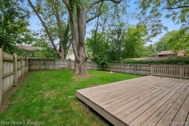 1020 Oregon Boulevard, Waterford, MI 48327