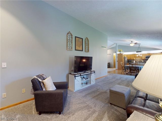 10415 Penniman Drive, Chardon, OH 44024