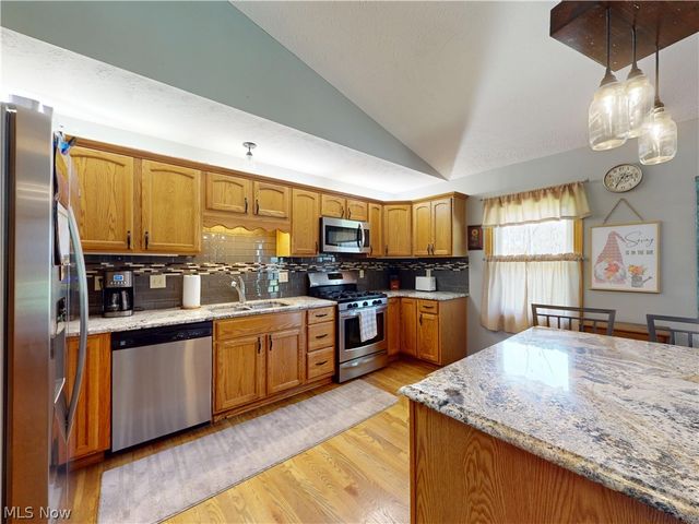 10415 Penniman Drive, Chardon, OH 44024
