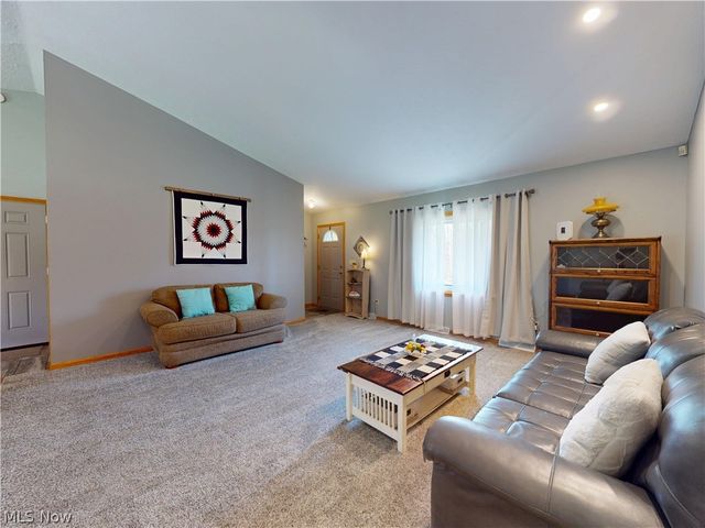 10415 Penniman Drive, Chardon, OH 44024