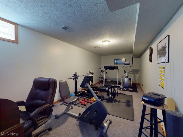 10415 Penniman Drive, Chardon, OH 44024