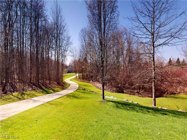 10415 Penniman Drive, Chardon, OH 44024