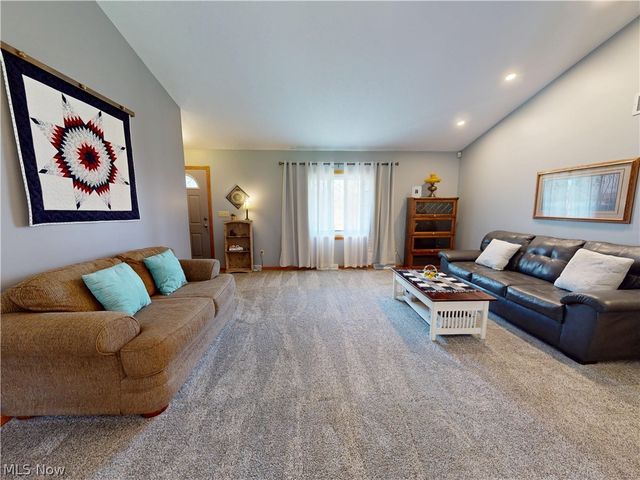 10415 Penniman Drive, Chardon, OH 44024