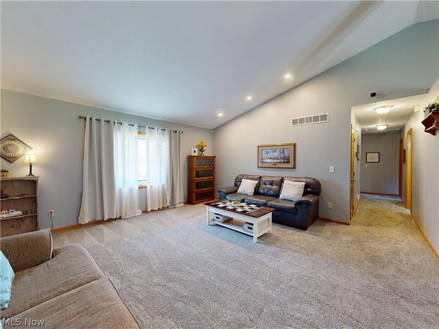 10415 Penniman Drive, Chardon, OH 44024