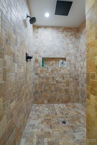 417717 E 1145 Road, Eufaula, OK 74432