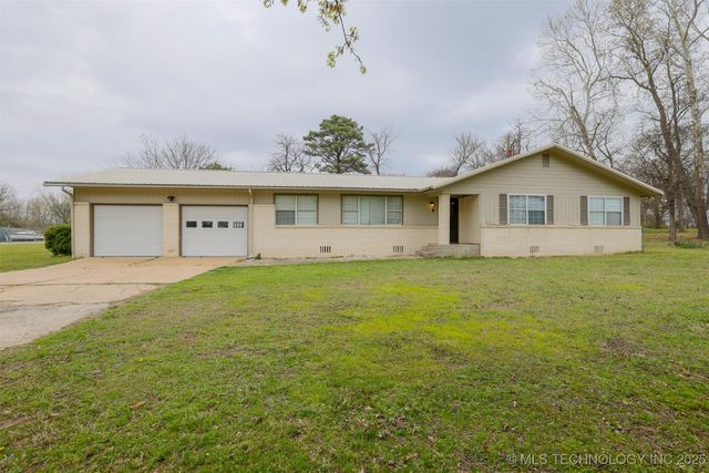 417717 E 1145 Road, Eufaula, OK 74432