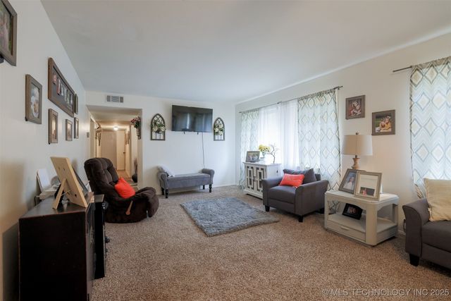 417717 E 1145 Road, Eufaula, OK 74432