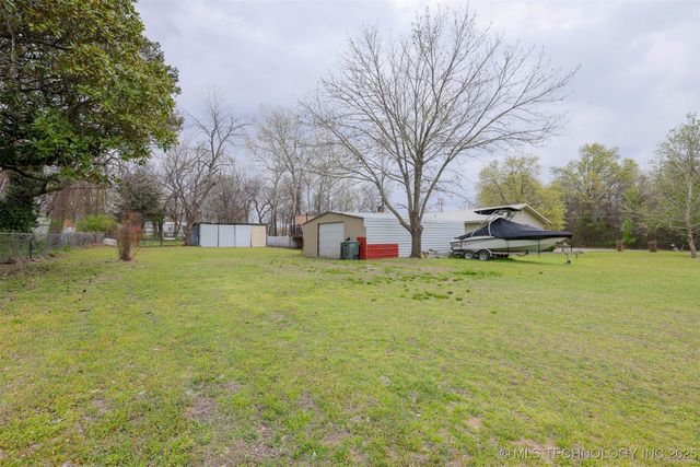 417717 E 1145 Road, Eufaula, OK 74432