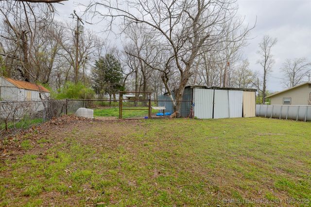 417717 E 1145 Road, Eufaula, OK 74432