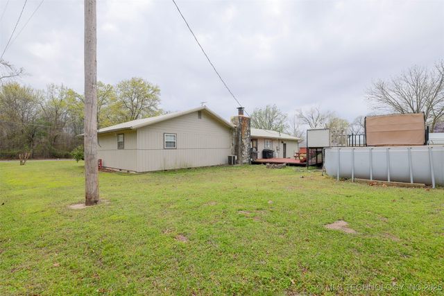 417717 E 1145 Road, Eufaula, OK 74432