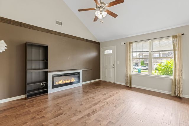 4022 Commons Dr, Spring Hill, TN 37174