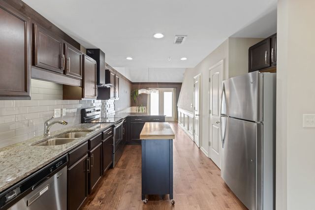 4022 Commons Dr, Spring Hill, TN 37174