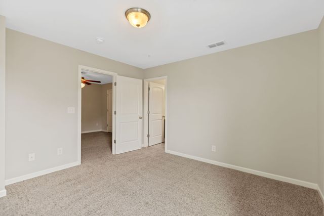 4022 Commons Dr, Spring Hill, TN 37174
