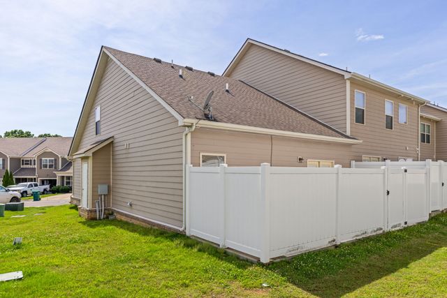 4022 Commons Dr, Spring Hill, TN 37174
