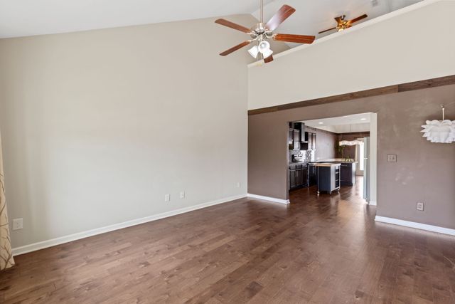 4022 Commons Dr, Spring Hill, TN 37174