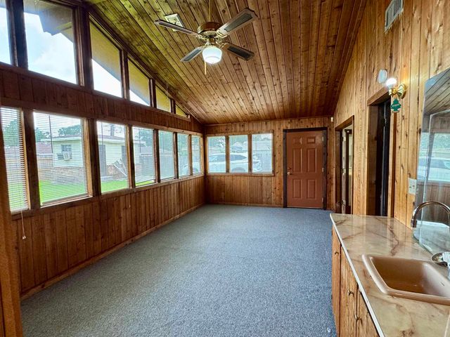 3013 Roderick St, Morgan City, LA 70380