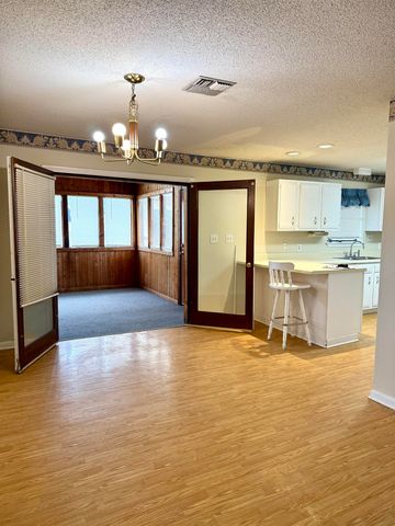 3013 Roderick St, Morgan City, LA 70380