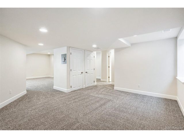 5066 N Quemoy Ct, Aurora, CO 80019