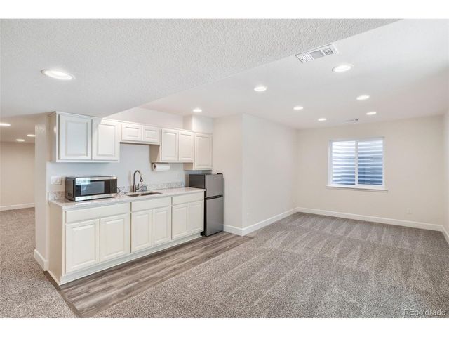 5066 N Quemoy Ct, Aurora, CO 80019
