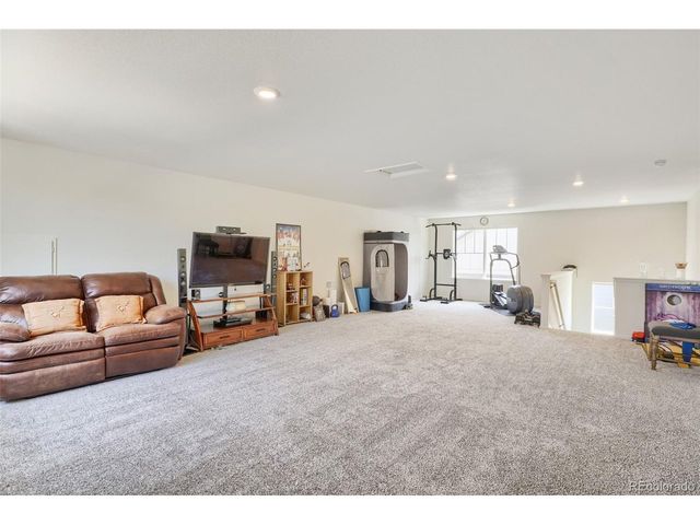 5066 N Quemoy Ct, Aurora, CO 80019