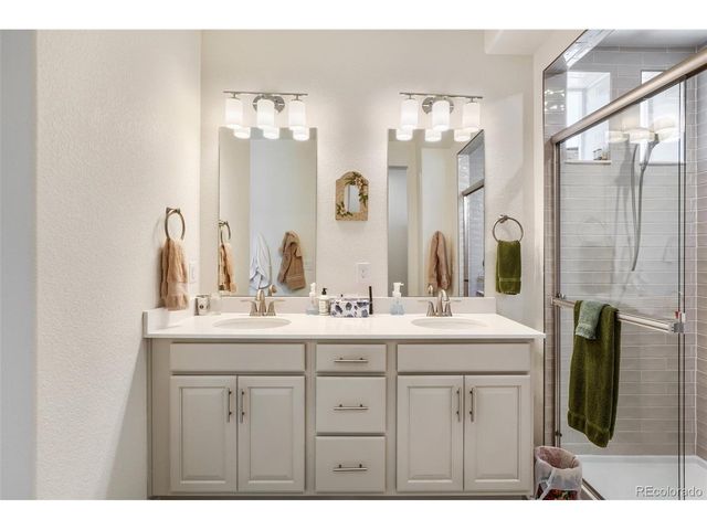 5066 N Quemoy Ct, Aurora, CO 80019