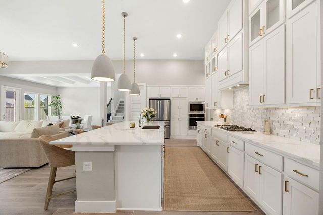26911 Longwood Ledge Lane, The Woodlands, TX 77389