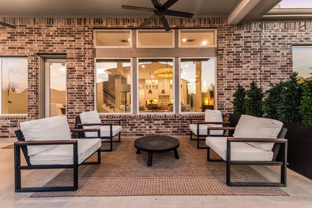 26911 Longwood Ledge Lane, The Woodlands, TX 77389