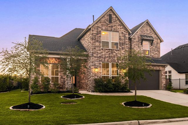 26911 Longwood Ledge Lane, The Woodlands, TX 77389