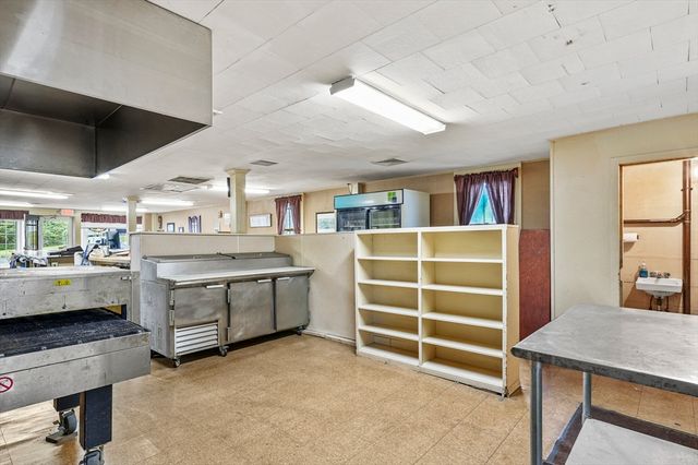 1080 Stafford Street, Leicester, MA 01542