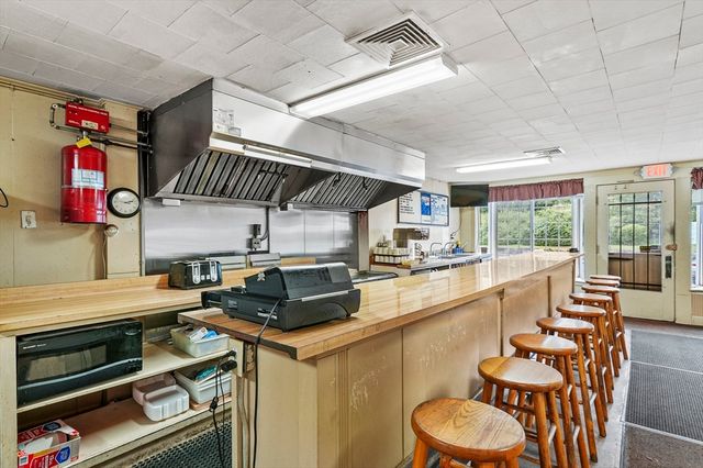 1080 Stafford Street, Leicester, MA 01542