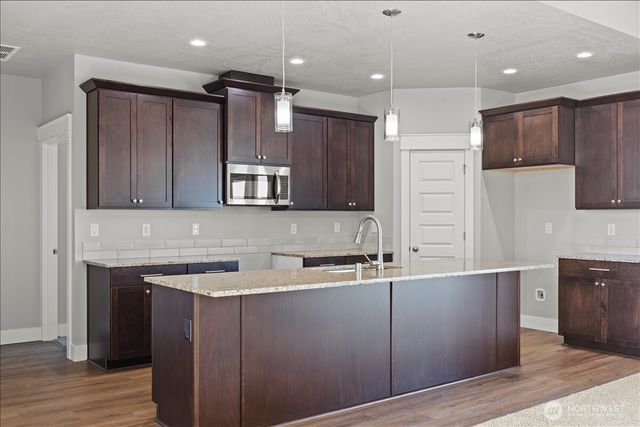 700 N Street NE, Quincy, WA 98848